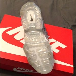 Nike Shoes - Air vapor max plus Nike Shoes - Air vapor max plus